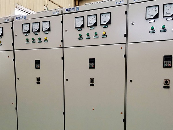 華東工控PLC變頻控制柜為什么深受客戶歡迎？